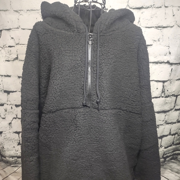 Victoria's Secret PINK Sherpa Hooded Pullover - Picture 1 of 16